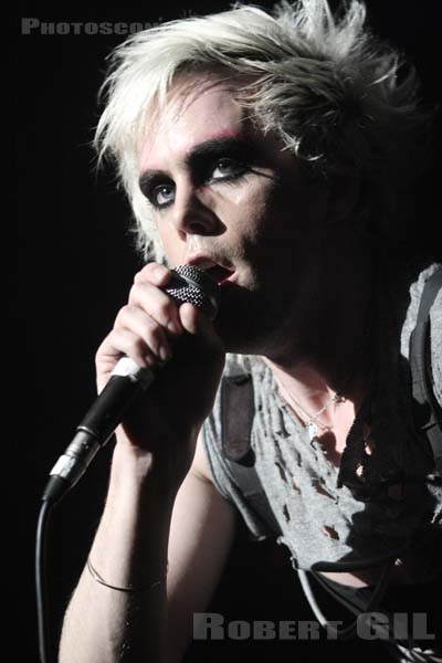 SEMI PRECIOUS WEAPONS - 2008-01-28 - PARIS - La Fleche d'Or - Justin Drew Tranter